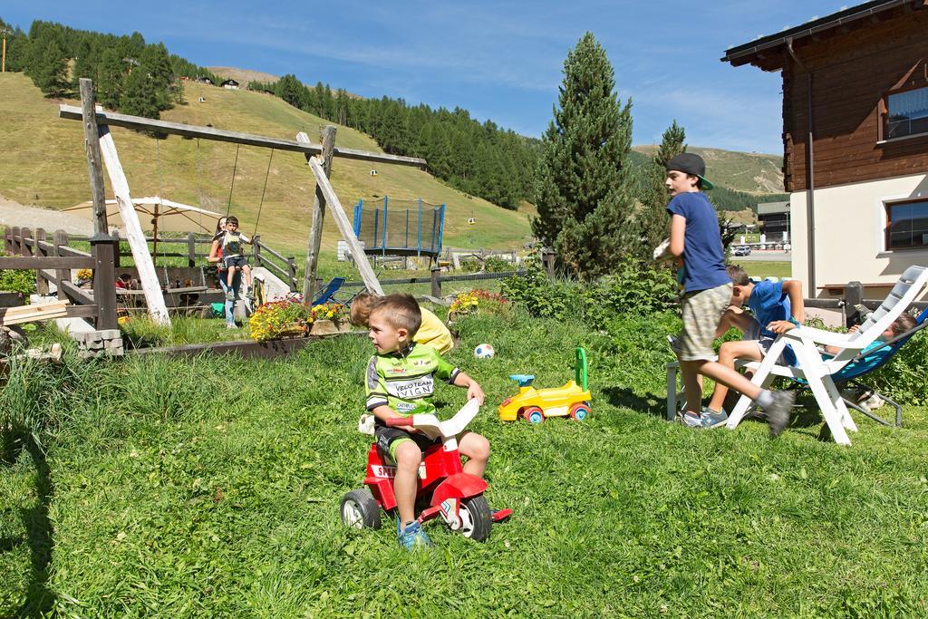 Bait Vegl Appartement Livigno Buitenkant foto